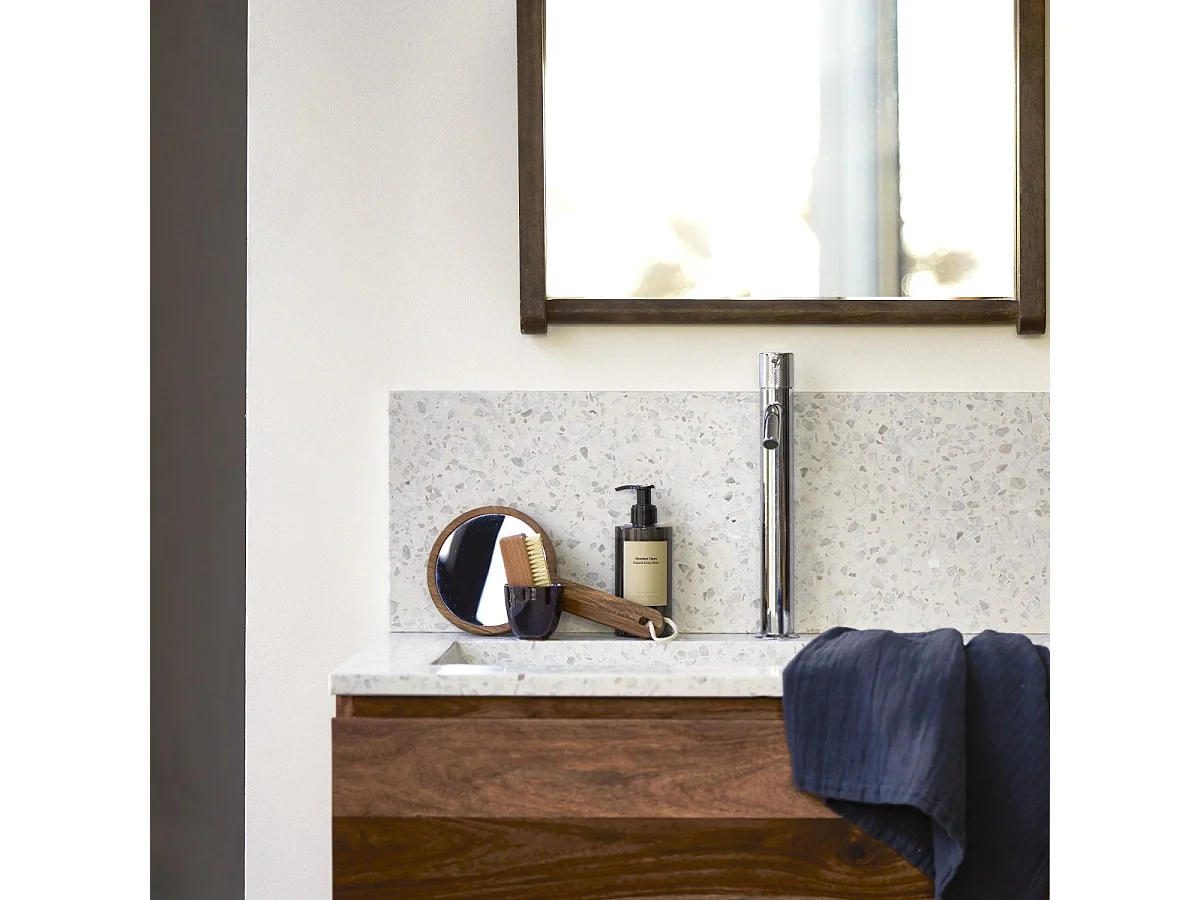 Fliesenspiegel Ava aus Premium-Terrazzo Moon 80 cm