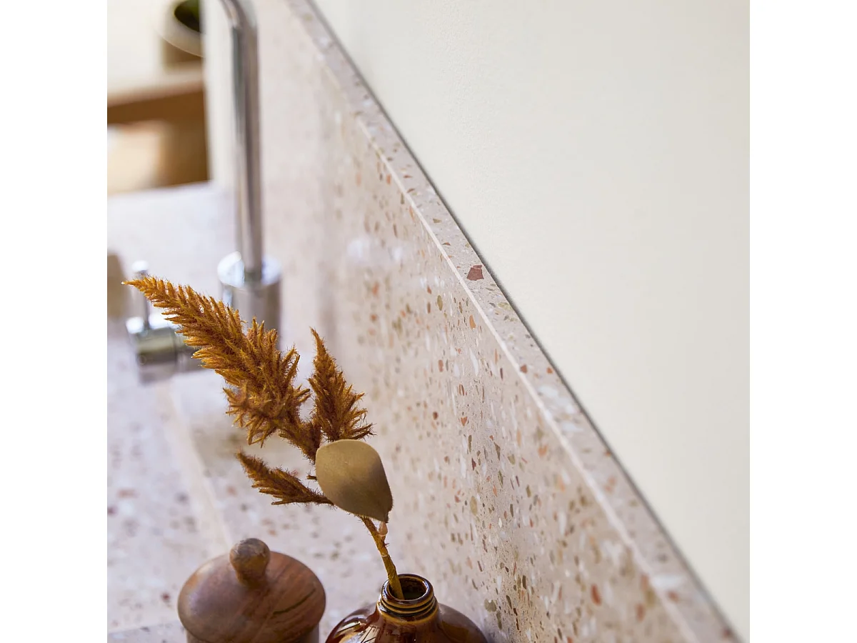 Paraschizzi Ava in battuto di terrazzo premium pink 120 cm