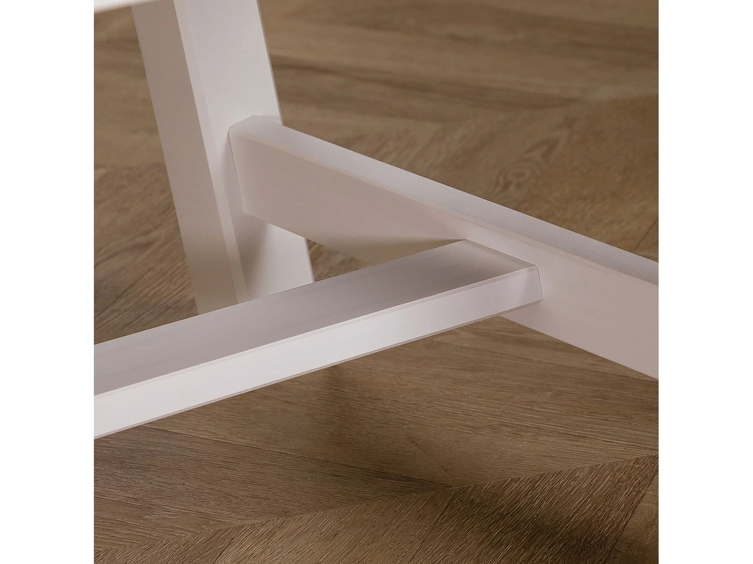 Table basse LUZERNA rectangulaire pour salon en bois massif blanc, 110 x 45 cm, design moderne minimaliste, pieds en bois