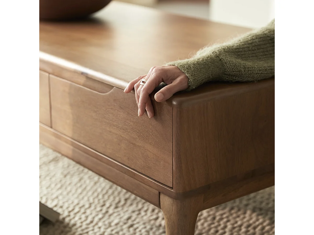 Couchtisch aus massivem Mangoholz Gabrielle