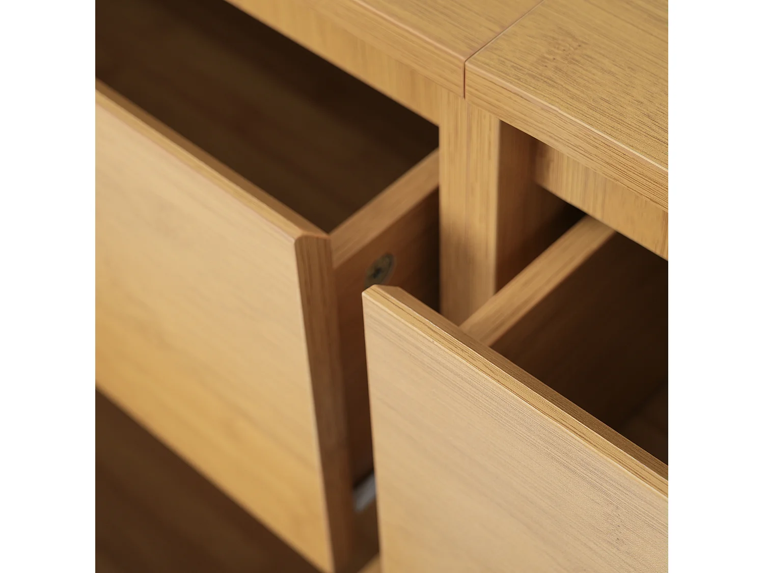 Buffet en chêne avec 6 tiroirs de rangement et étagères, pieds réglables - style contemporain