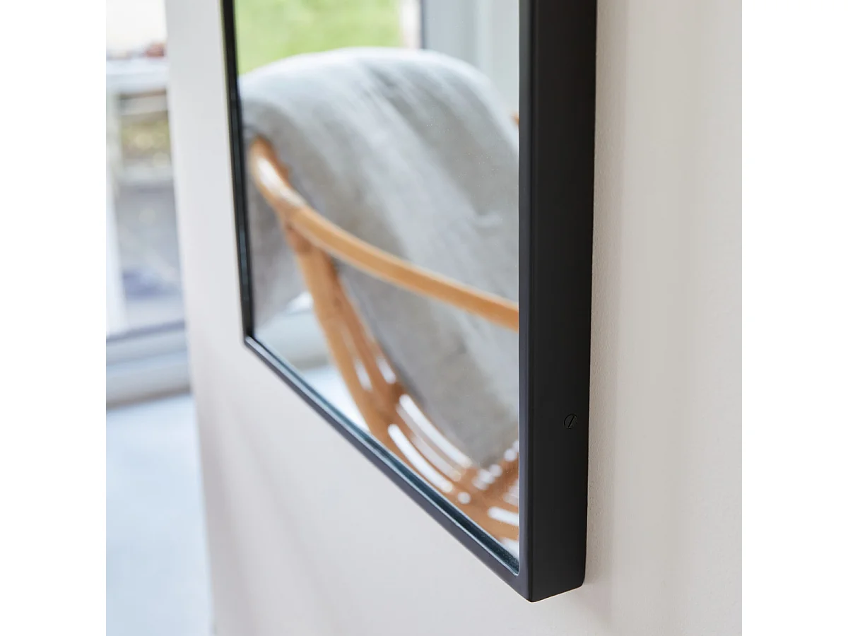 Spiegel aus Metall 80x50 cm in schwarz industreiller Stil Loft Stil neu Tikamoon