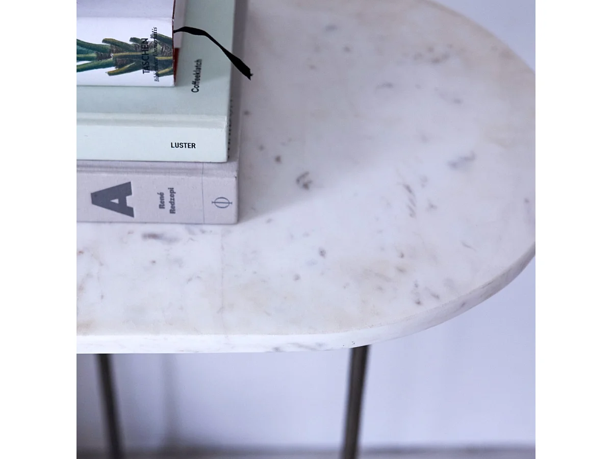 Ovale Konsole aus Metall mit heller Marmorplatte und Metallstruktur 120 cm Gusta