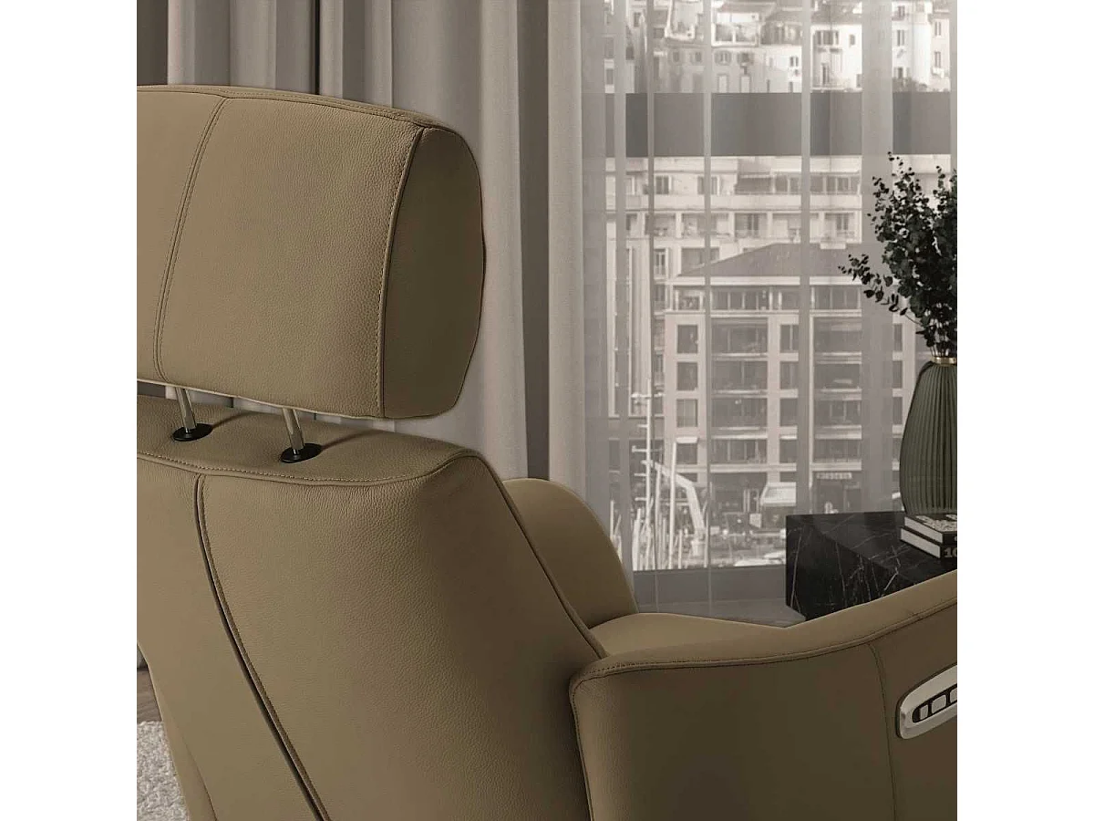 Fauteuil relax électrique pivotant avec têtière manuelle tout cuir marron clair - REANE