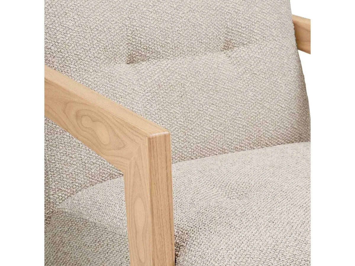 Fauteuil lounge vintage en tissu bouclette beige et accoudoirs en bois - FERNAND