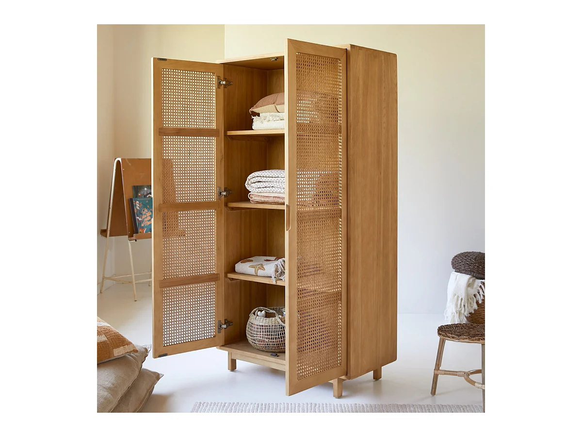 Kinderschrank Luis aus massivem Ulmenholz und Rattangeflecht