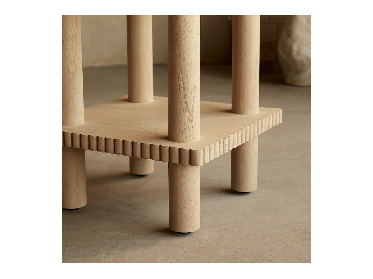 Comodino in legno di mindi Mollie