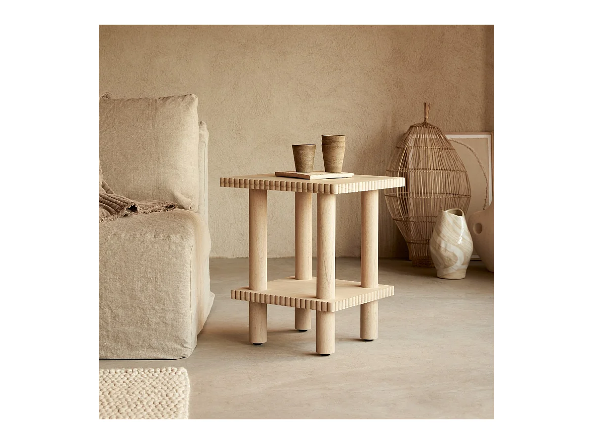 Comodino in legno di mindi Mollie