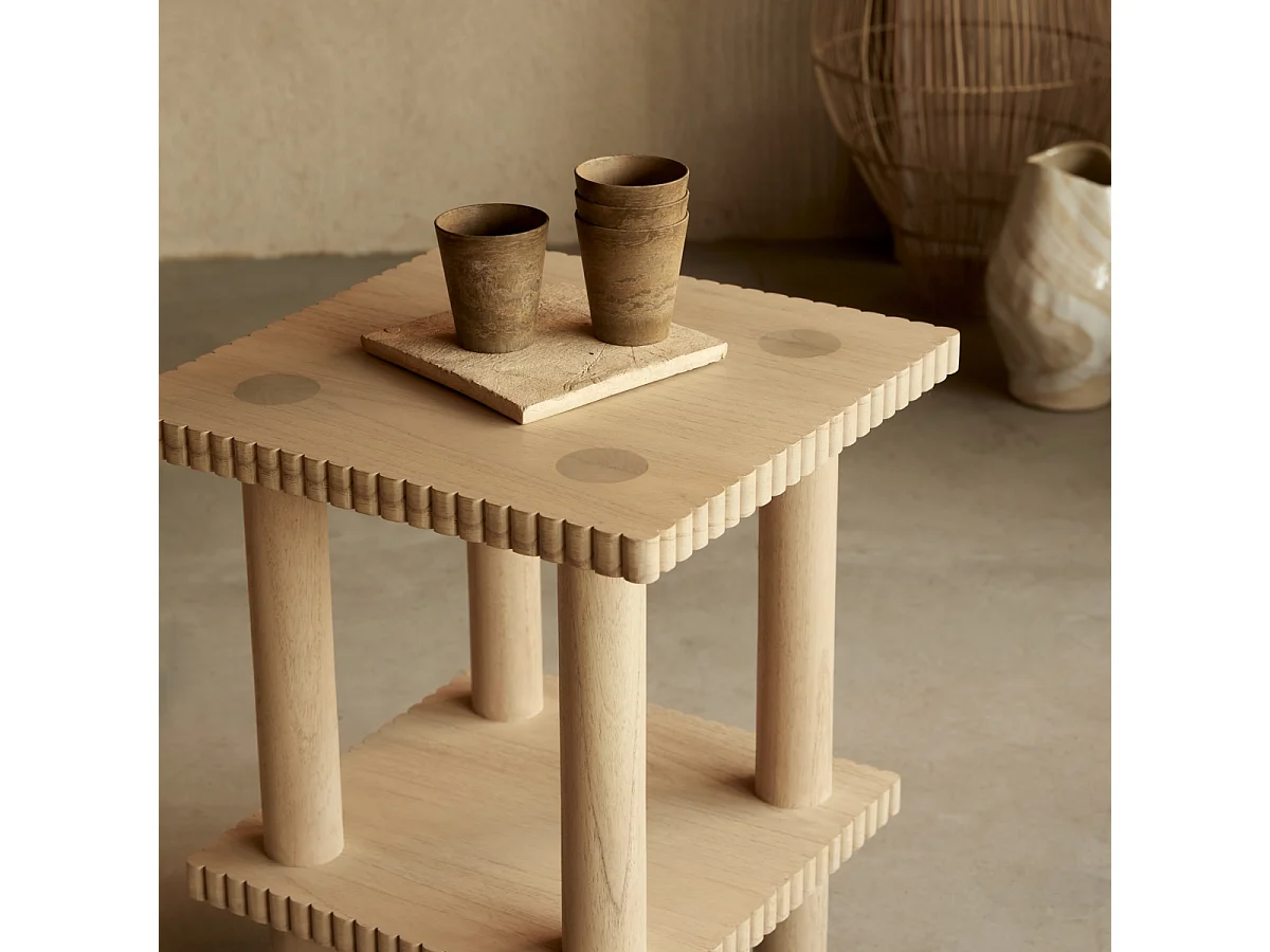 Comodino in legno di mindi Mollie