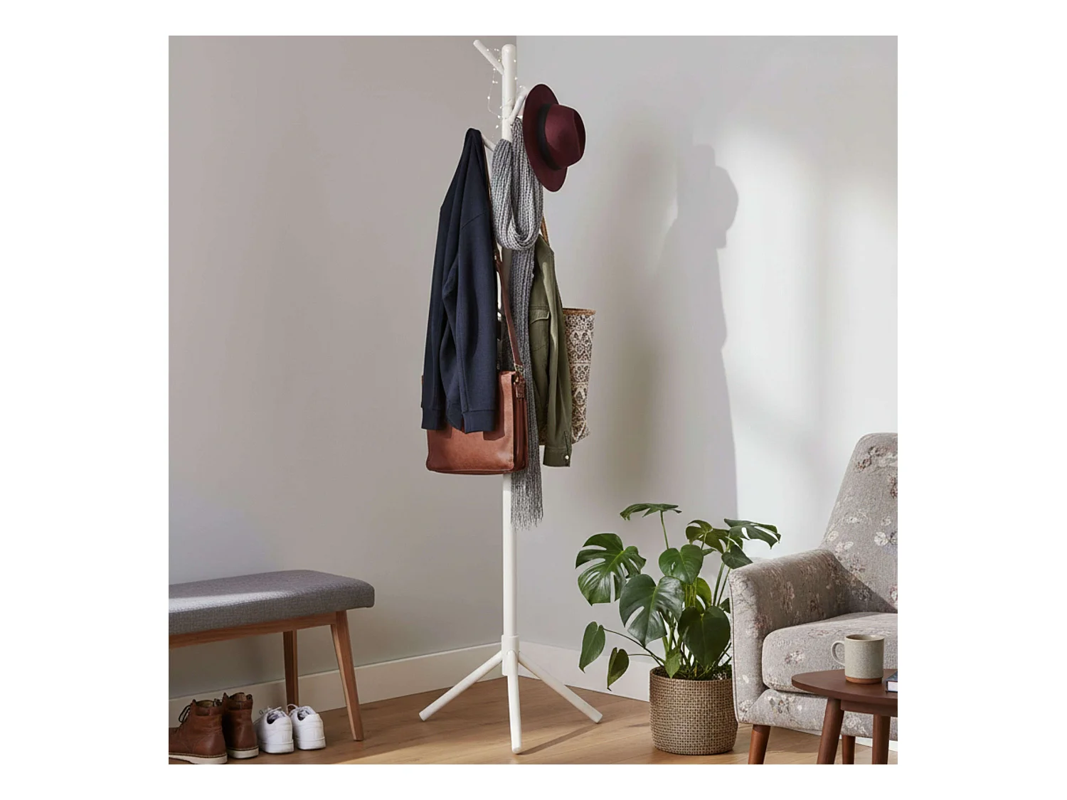 Porte-manteau d'entrée Reki 8 cintres Bois blanc 44 x 172 x 44 cm