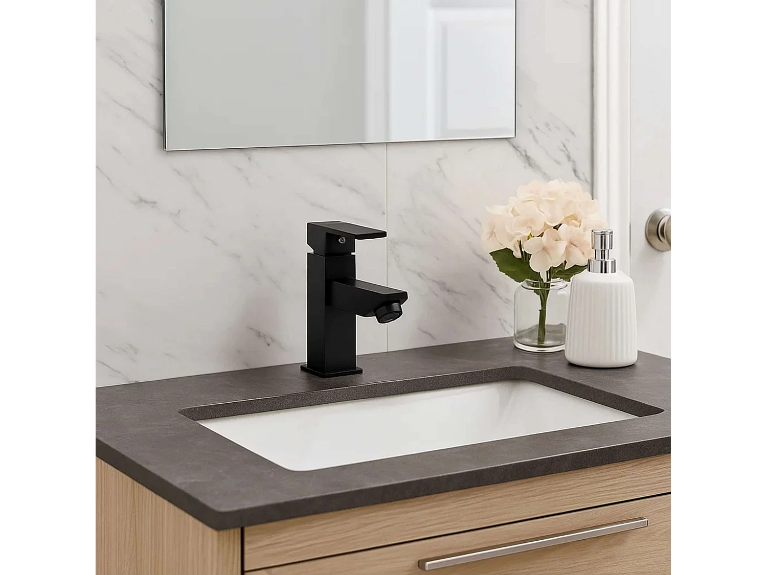 Torneira para lavatório Amazonas Black Chrome