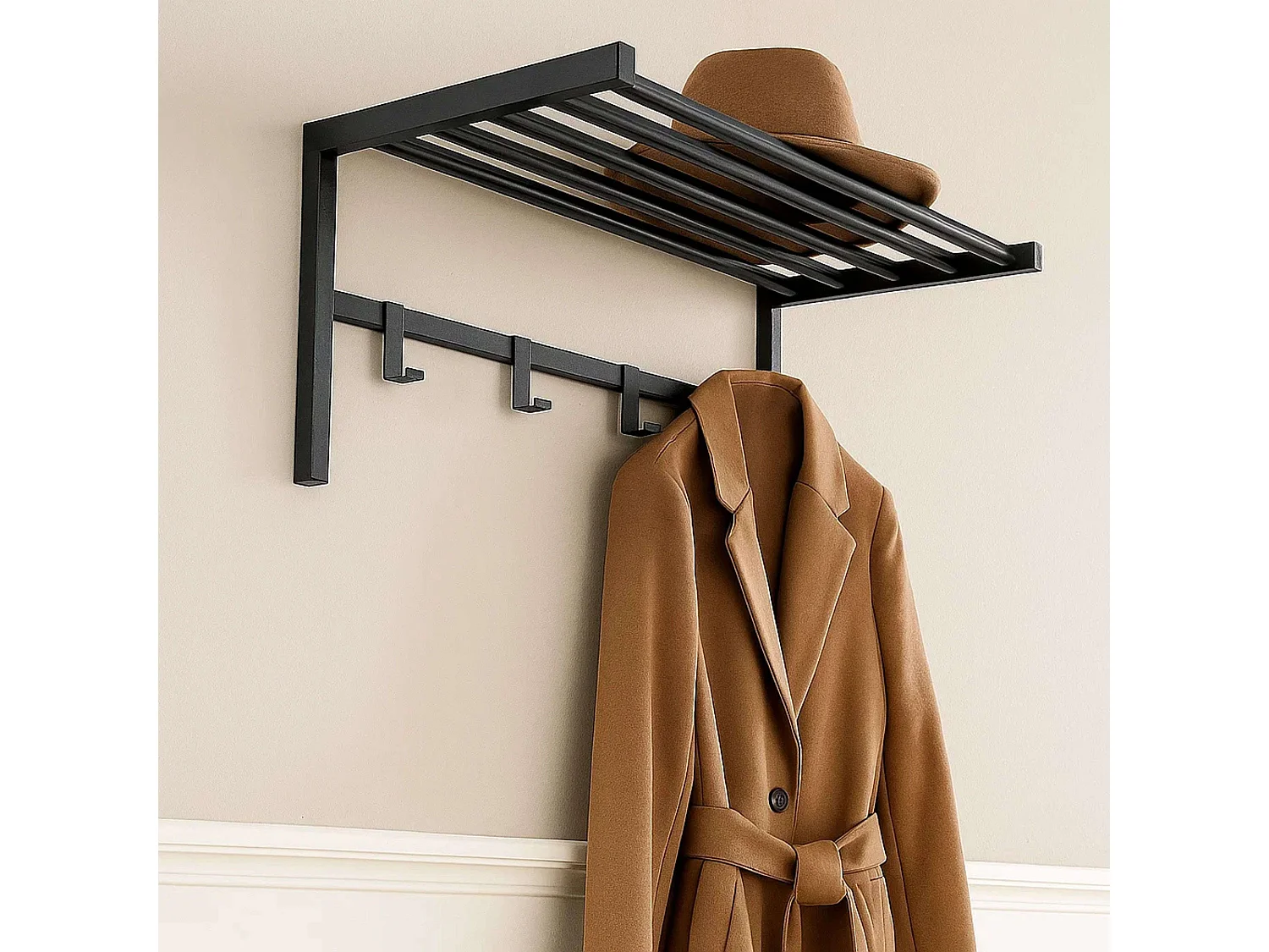 Porte-manteau mural avec 4 crochets et étagère, métal noir, 69 x 33 x 34 cm