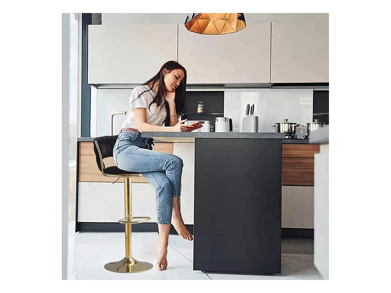 Lot de 4 Tabourets de Bar – Assise Tissée Noire – Pieds Dorés – Hauteur Réglable – 360° Rotatifs – Idéal pour Cuisine et Bar