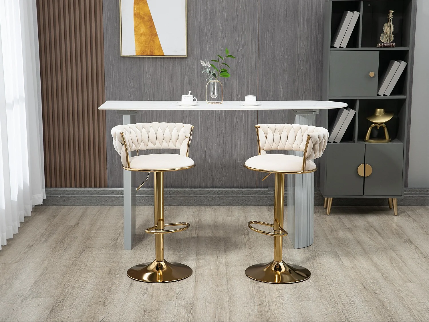 Set van 4 barkrukken – Geweven zitting – Gouden poten – Verstelbare hoogte – 360° draaibaar – Ideaal voor keuken en bar