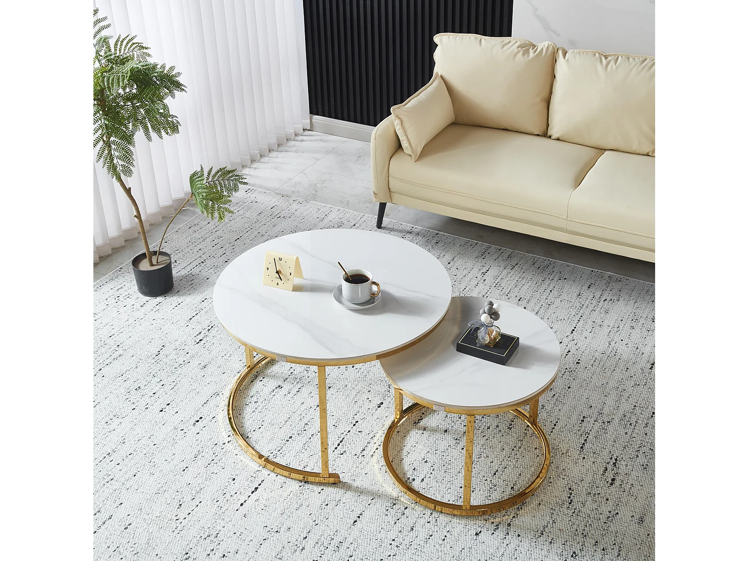 EleganceEssentials – Ensemble de Tables Basses de Luxe (Lot de 2) – Tables Rondes Ø70 & Ø50 cm – Plateau Effet Marbre Blanc – Pieds Métalliques Dorés Brillants