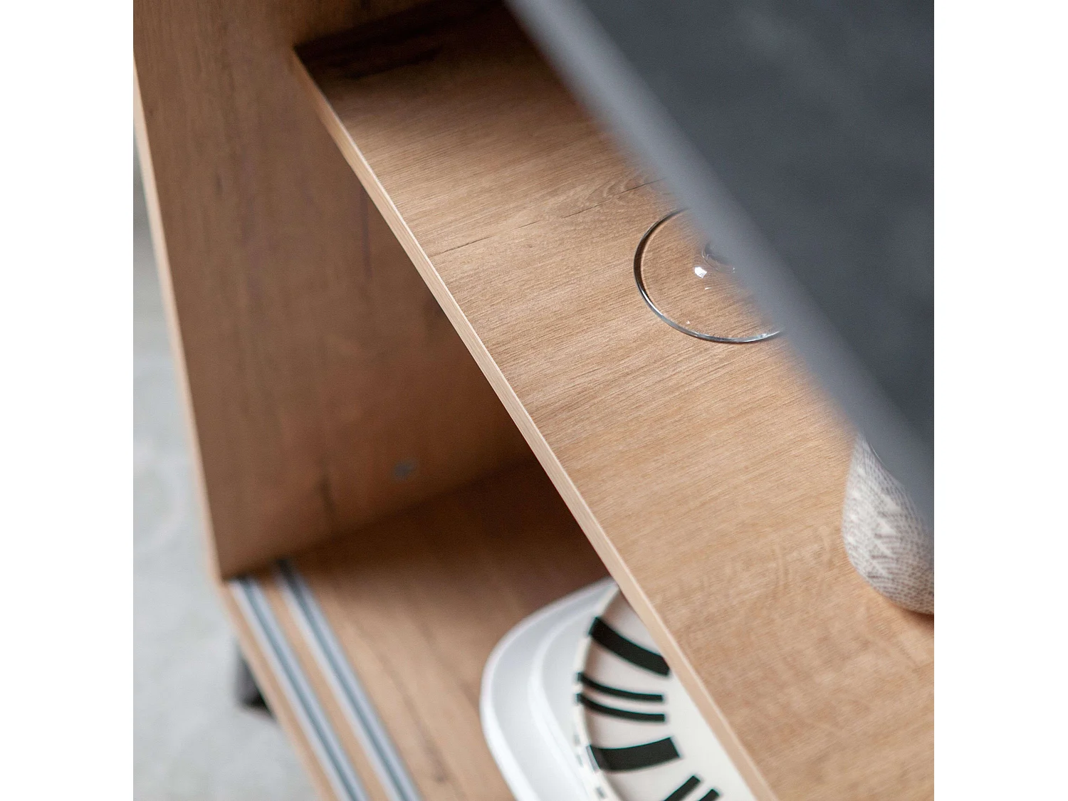 Aparador Kamet Gold Carvalho e Mármore para Sala de Estar e Sala de Jantar 87x120x40 cm