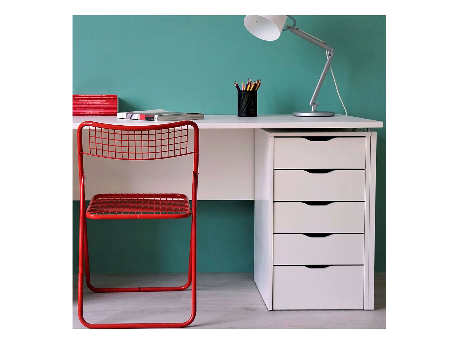 Bureau blanc à 5 tiroirs Eko 71 x 40 x 43 cm