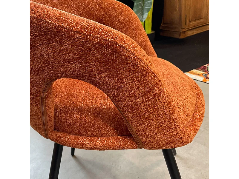 Chaise rotative 180° en tissu doux terracotta et pieds métal - ALEX