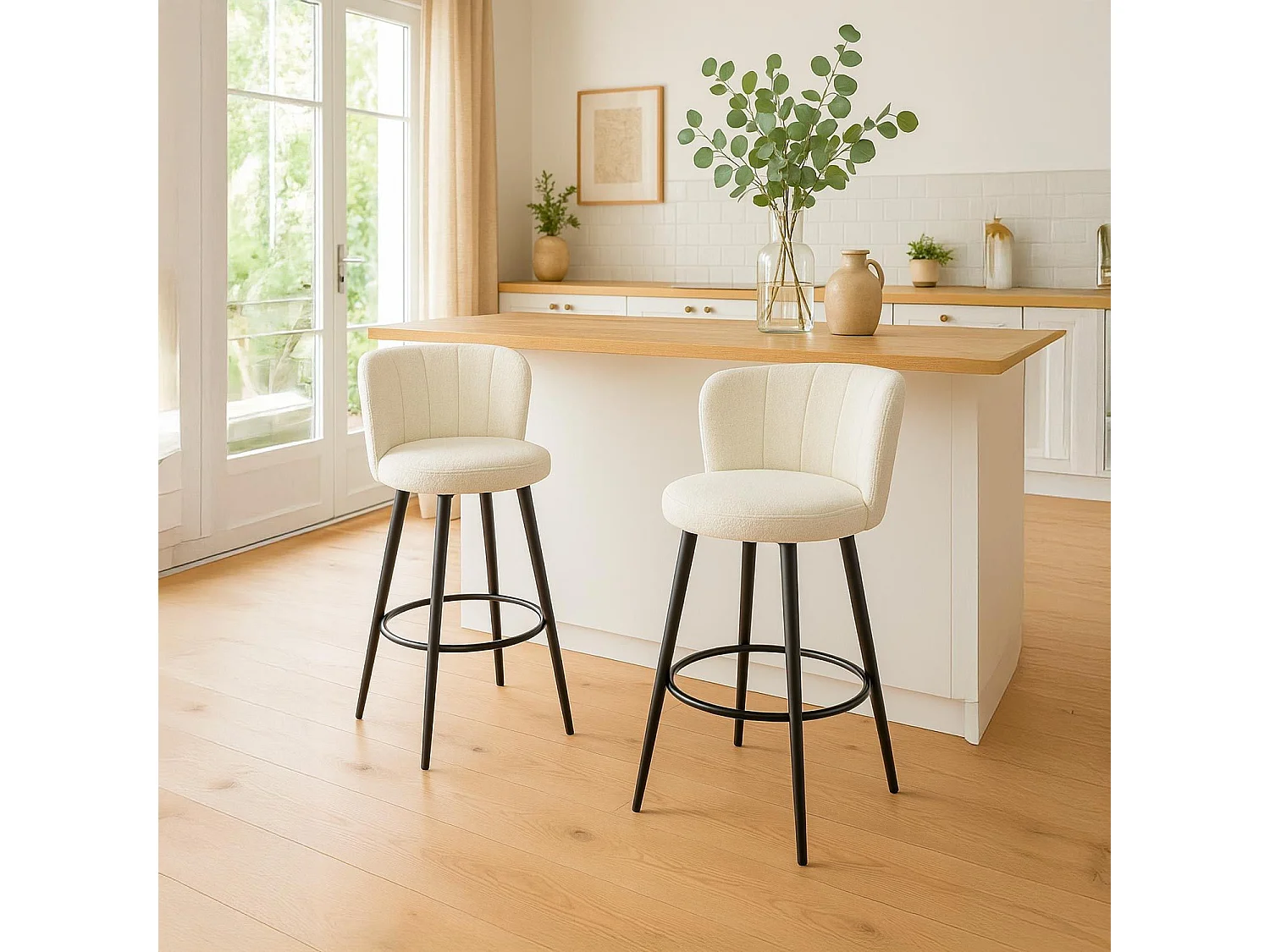 Lot de 2 chaises de bar au dossier incurvé Philippa Tissu bouclette Crème