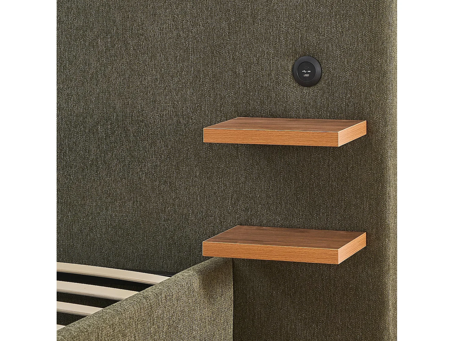 Lit-coffre complet avec tablettes et ports USB intégrés Lukas 140x190cm Tissu Vert