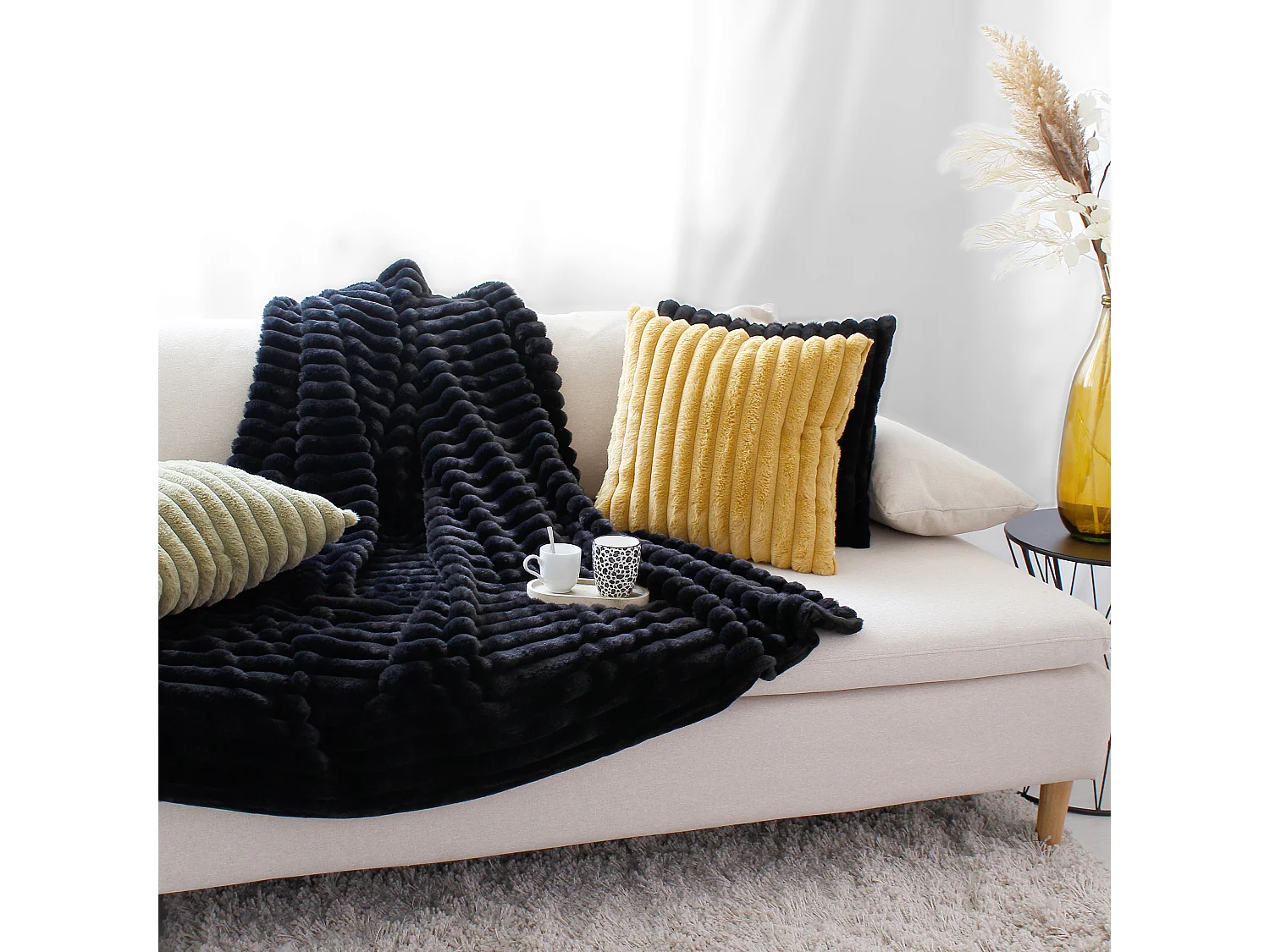 Plaid XL Imitation Fourrure "Matisse" 180x220cm Noir