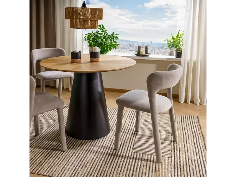 Chaise en tissu beige, forme minimaliste et dossier incurvé design tout tissu VASIA