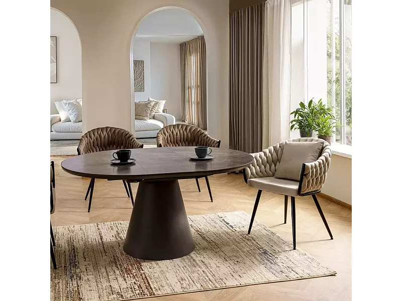 Chaise cocon velours beige dossier matelassé et coussin déco inclus NANSY