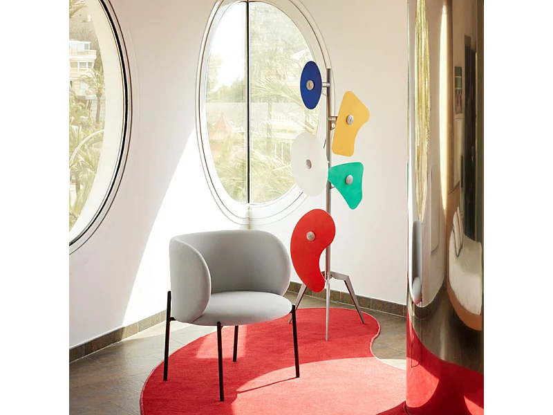 Fauteuil design arrondi en tissu pieds métal noir MOGI