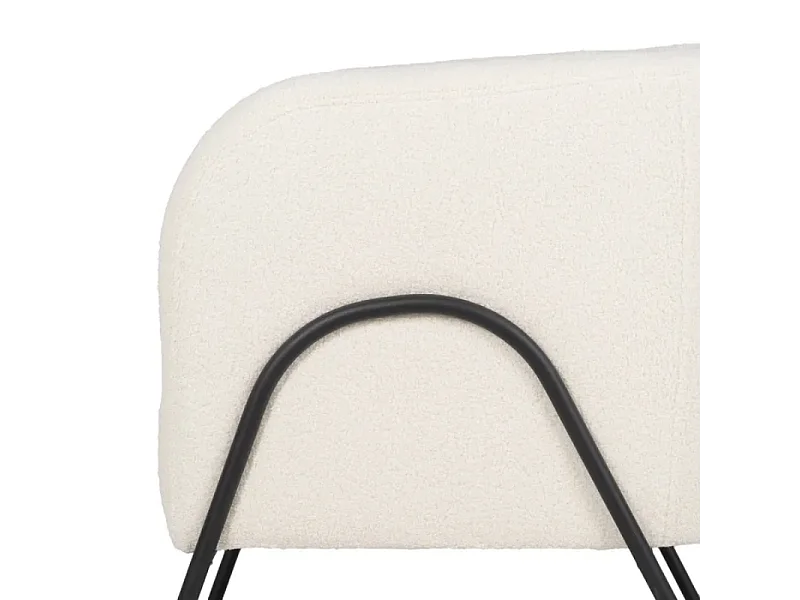 Fauteuil bouclé blanc pieds tubulaires métal noir ligne galerie DREFALIA