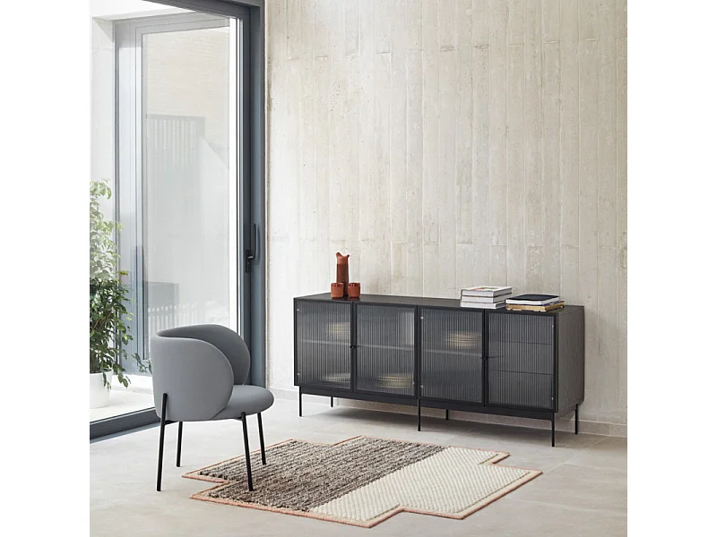 Fauteuil design arrondi en tissu pieds métal noir MOGI