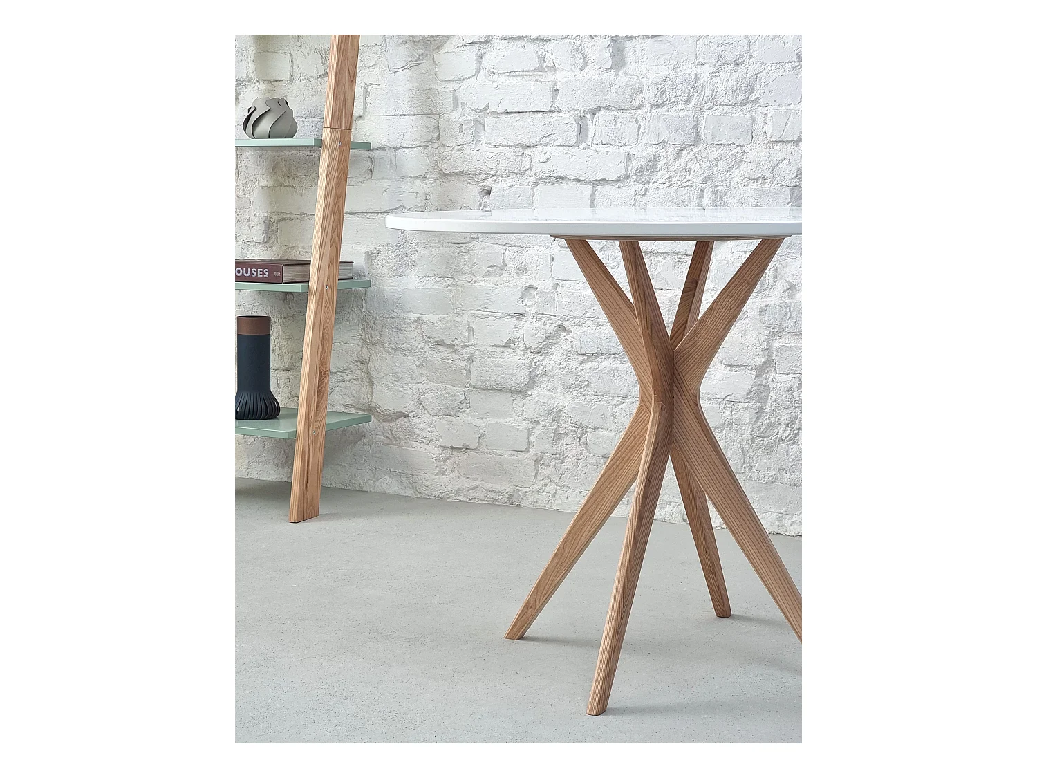 Table à manger ronde 80cm Jubi Gris Beige | Pied en frêne