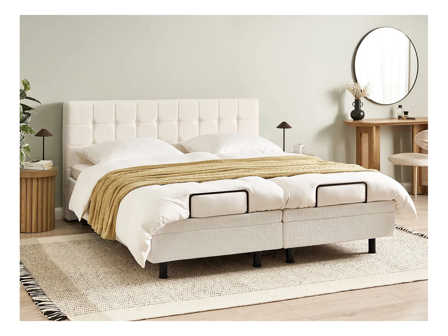Lit réglable Bouclé DUKE 180 x 200 cm Blanc cassé