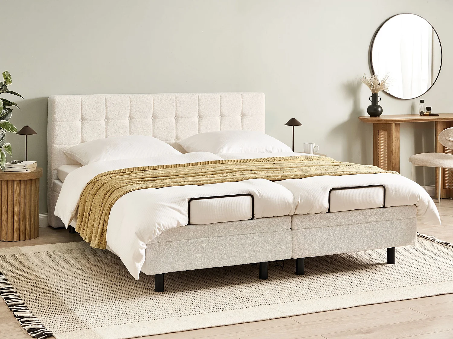 Lit réglable Bouclé DUKE 180 x 200 cm Blanc cassé