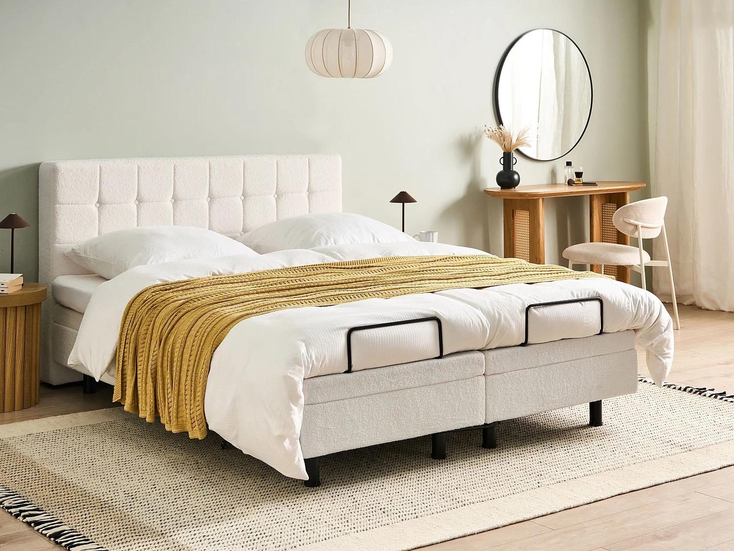 Lit réglable Bouclé DUKE 160 x 200 cm Blanc cassé