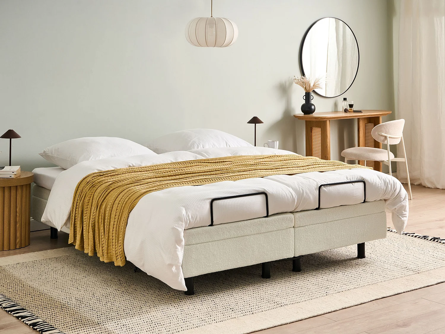 Lit réglable sans tête de lit Bouclé DUKE 160 x 200 cm Blanc cassé