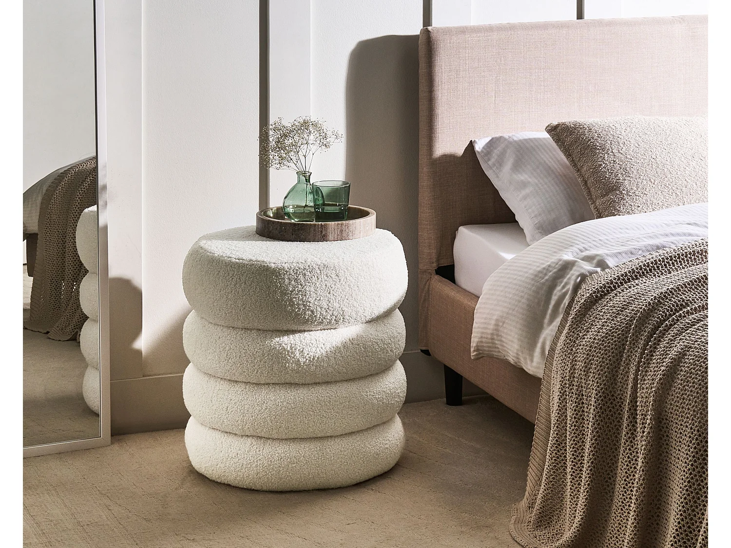 Pouf SUMPTER Bouclé Blanc cassé