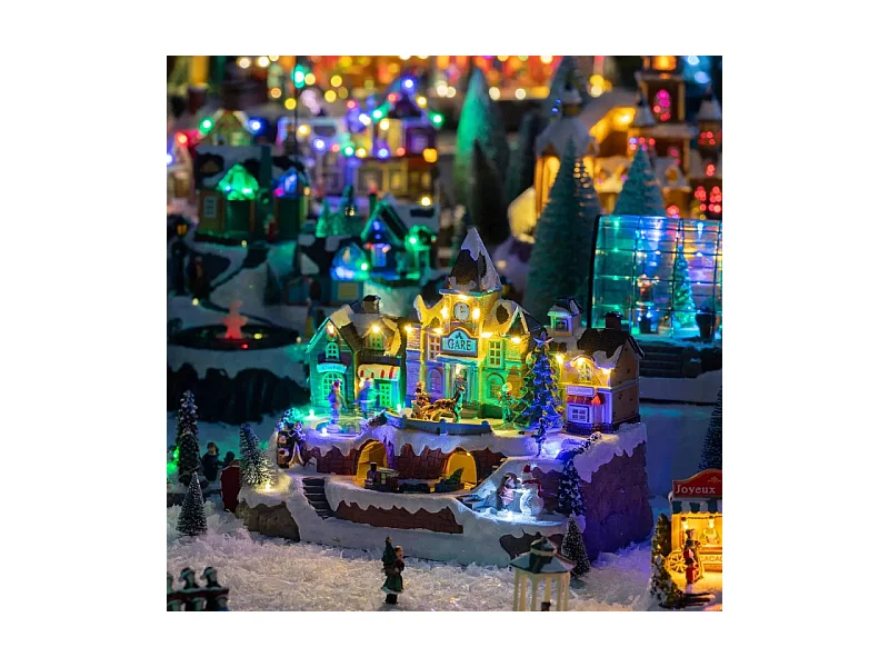 Village de Noël lumineux, animé et musical  La gare et son train