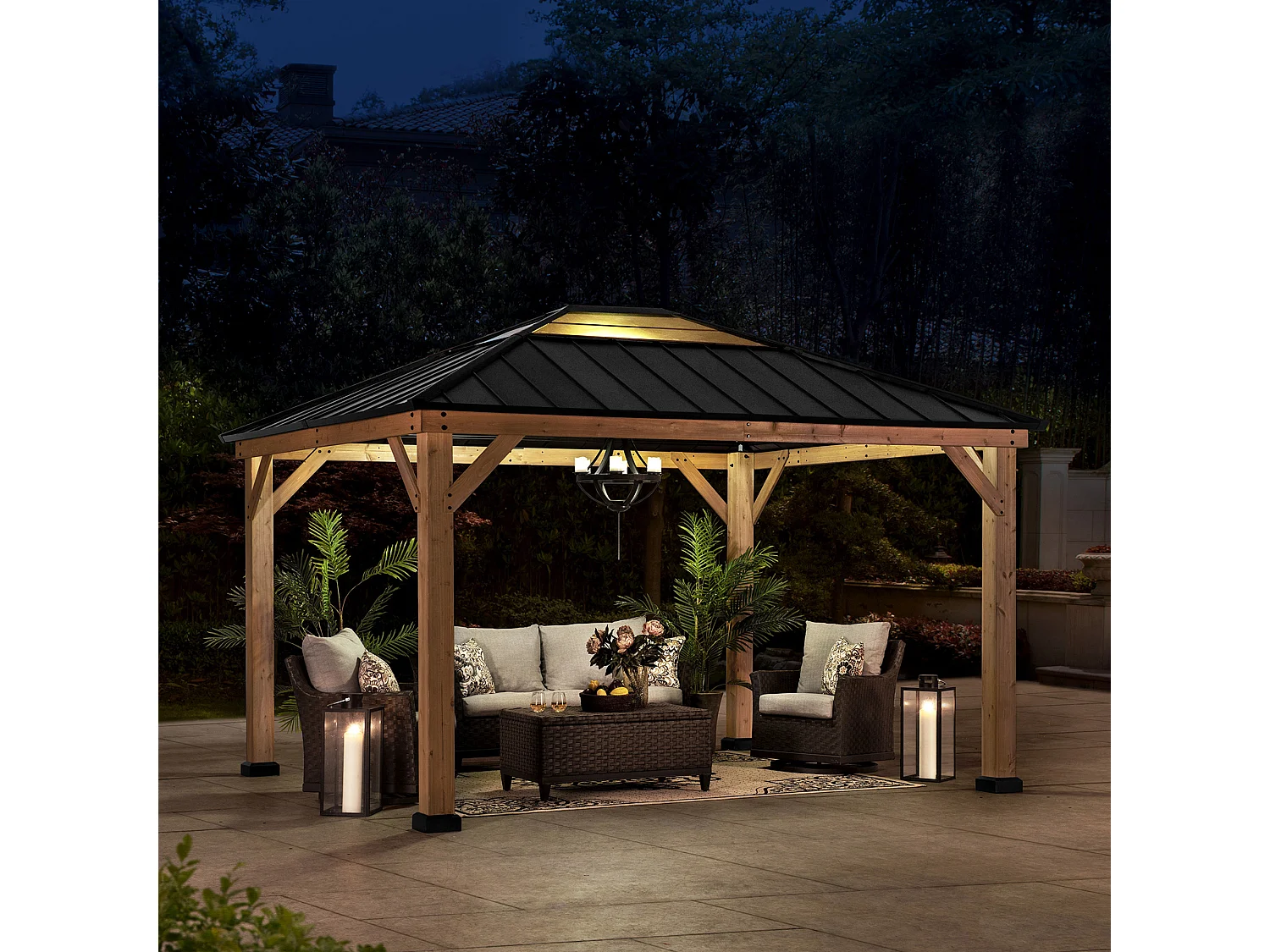 Pavillon en bois avec cadre en acier anthracite et lucarne en polycarbonate BRURI 335cm x 393cm