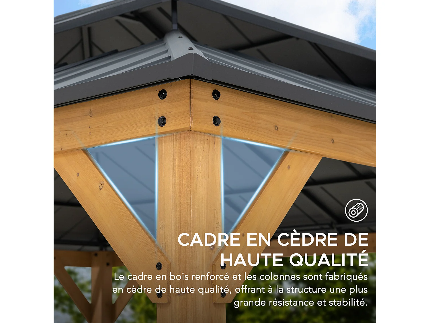 Tonnelle en bois avec toit rigide à deux niveaux en acier anthracite et avec rideau et filet Trivor 390 cm x 450 cm