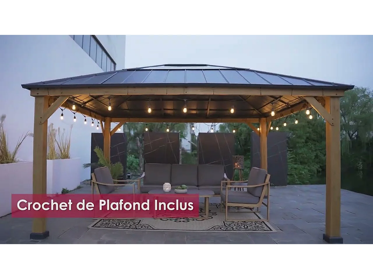 Tonnelle de jardin extérieure en bois avec puits de lumière et crochet de plafond ERNIR 393 cm x 452 cm