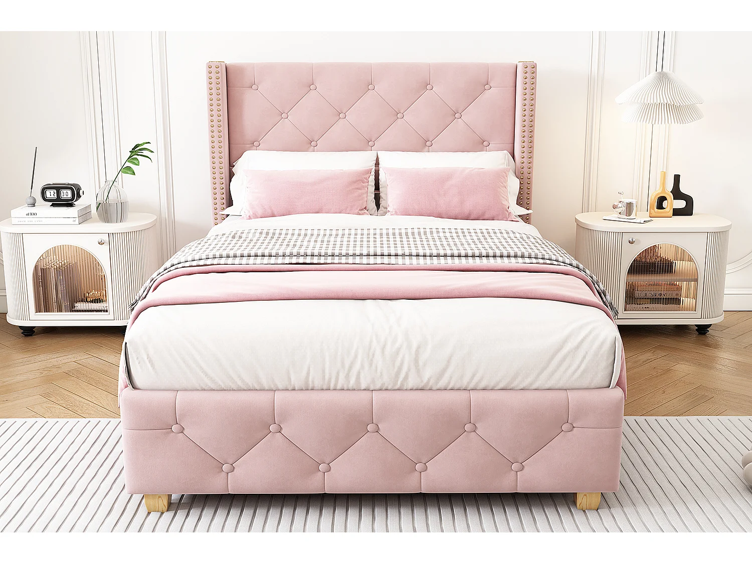 Lit rembourré 90×200 cm avec sommier à lattes et tête de lit, capitonnage, clous, pieds en bois, velours, rose