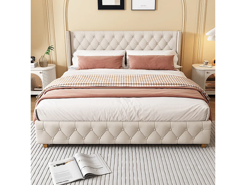 Lit rembourré 180×200 cm avec sommier à lattes et tête de lit, capitonnage, clous décoratifs, pieds en bois, lin, beige