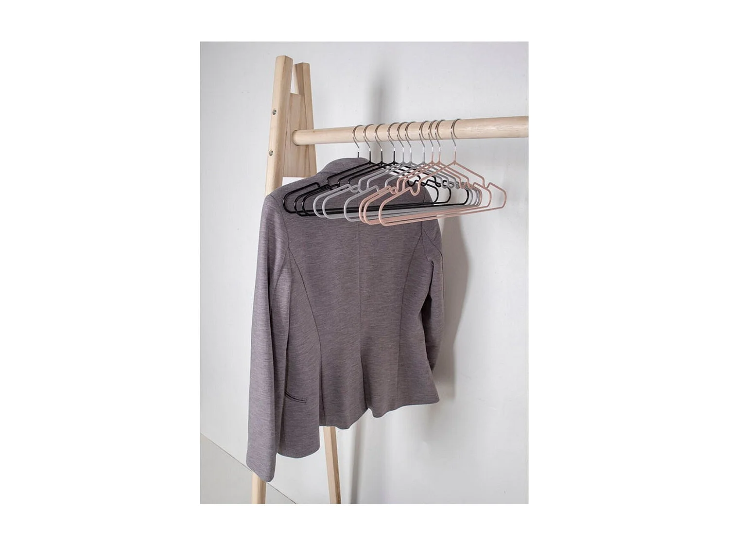 Zestaw 10 Wieszaków Massa 1, Czarny, 41x4x18 cm, Seven Design