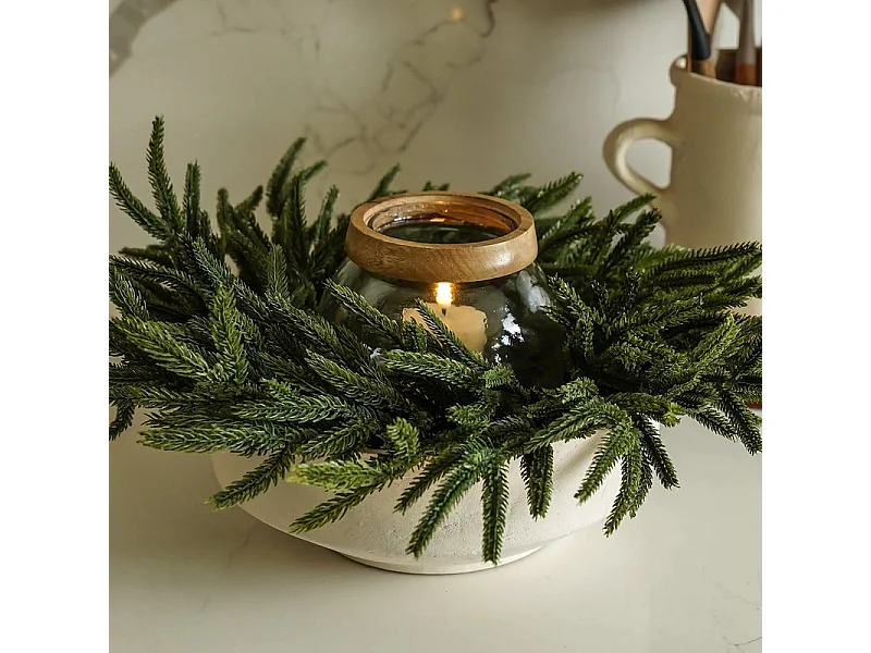 Guirnalda navideña de pino Norfolk "Liam" con efecto For Real Touch de Ø 60 cm