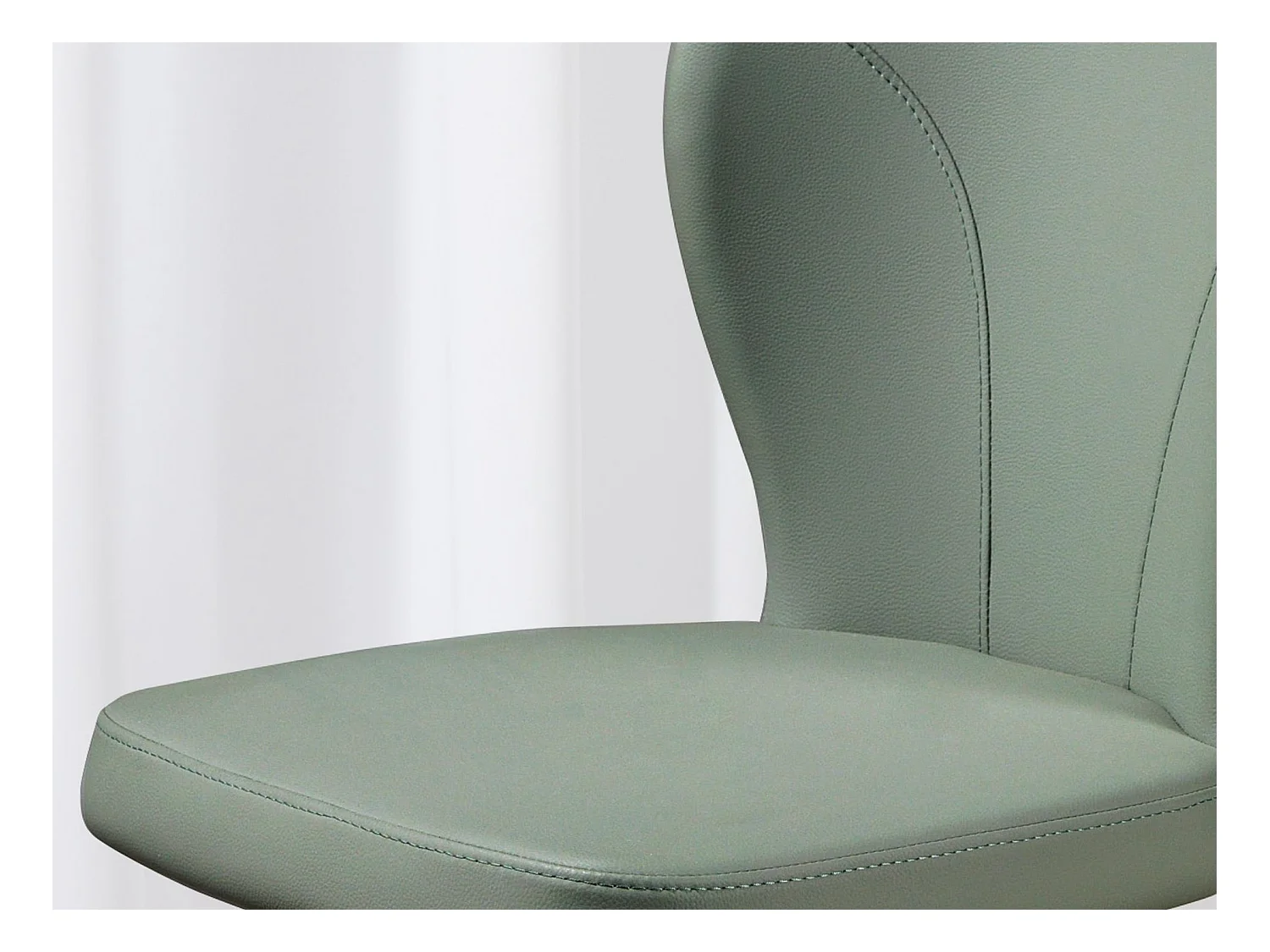 Chaise pivotante en simili-cuir vert clair 4183 ANGEL CERDA