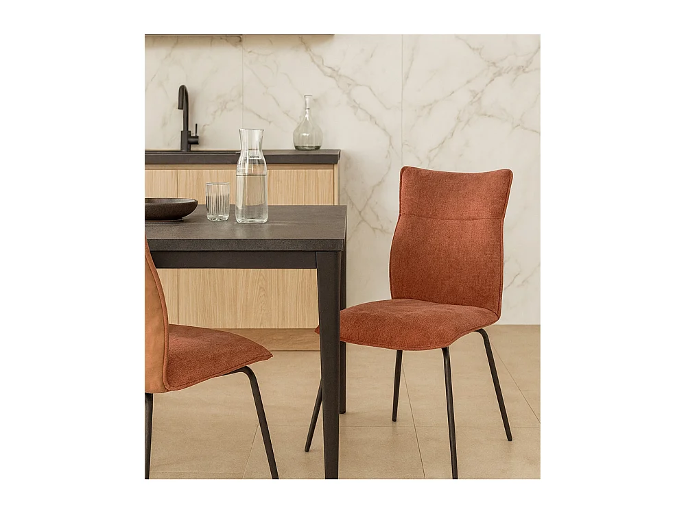 Pack de 2 sillas de 95x65x45 cm con respaldo trasero en símil napa en color teja Roma