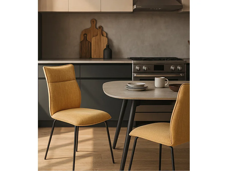 Pack de 2 sillas de 95x65x45 cm con respaldo trasero en símil napa en color mostaza Roma