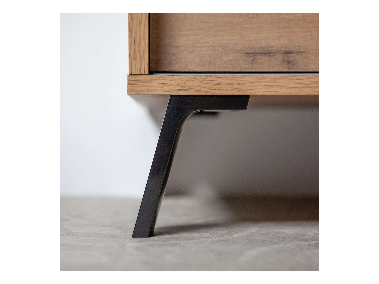 Meuble TV Kamet avec 2 portes coulissantes, chêne doré industriel, 52 x 160 x 40 cm