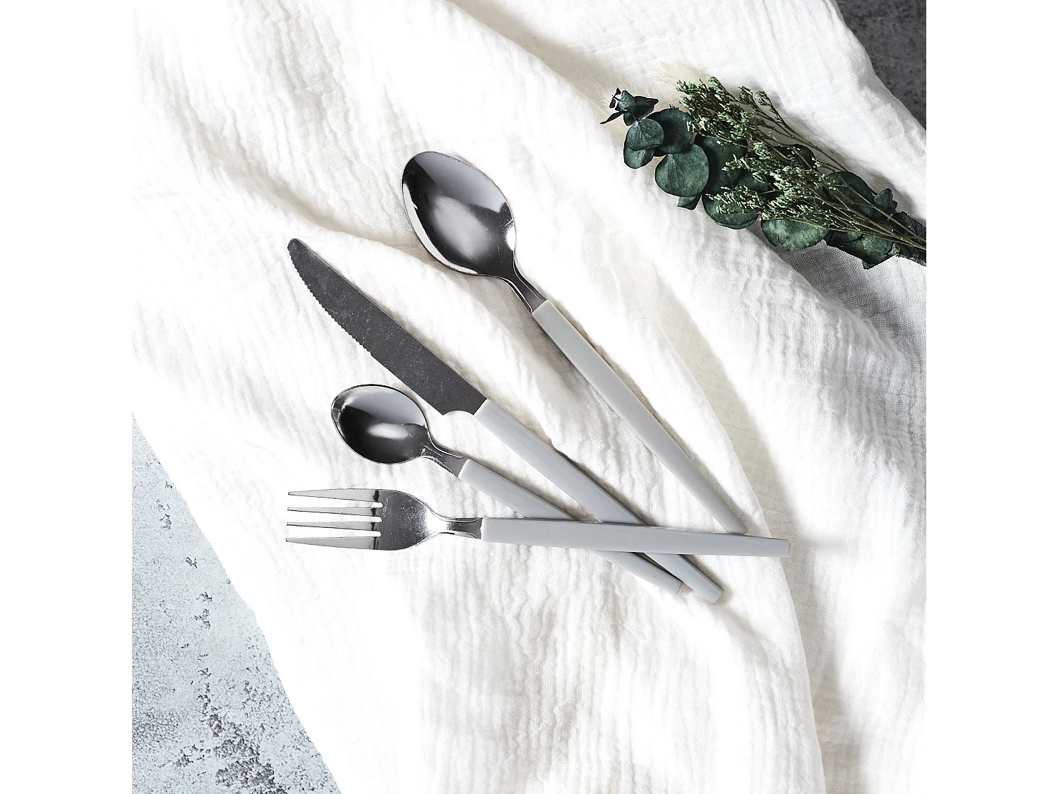 Menagere 16pcs Indispensable Gris