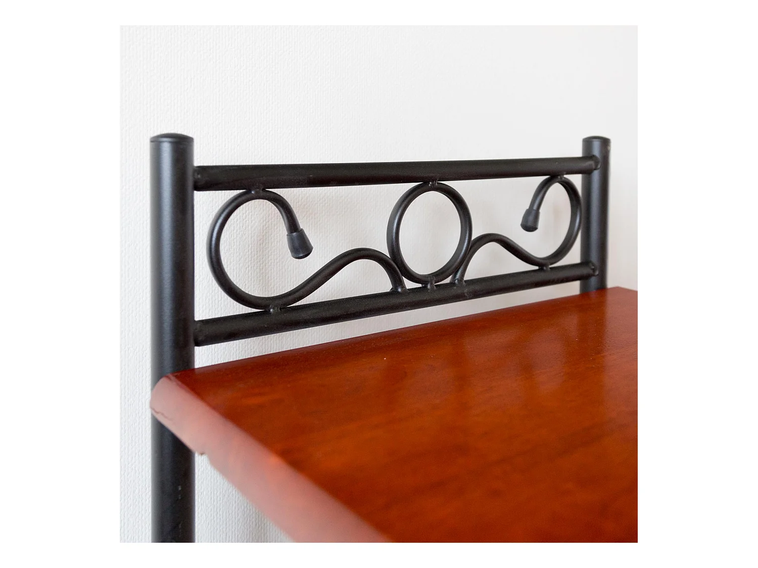 Nachtkastje 64x45x35 cm zwart metaal